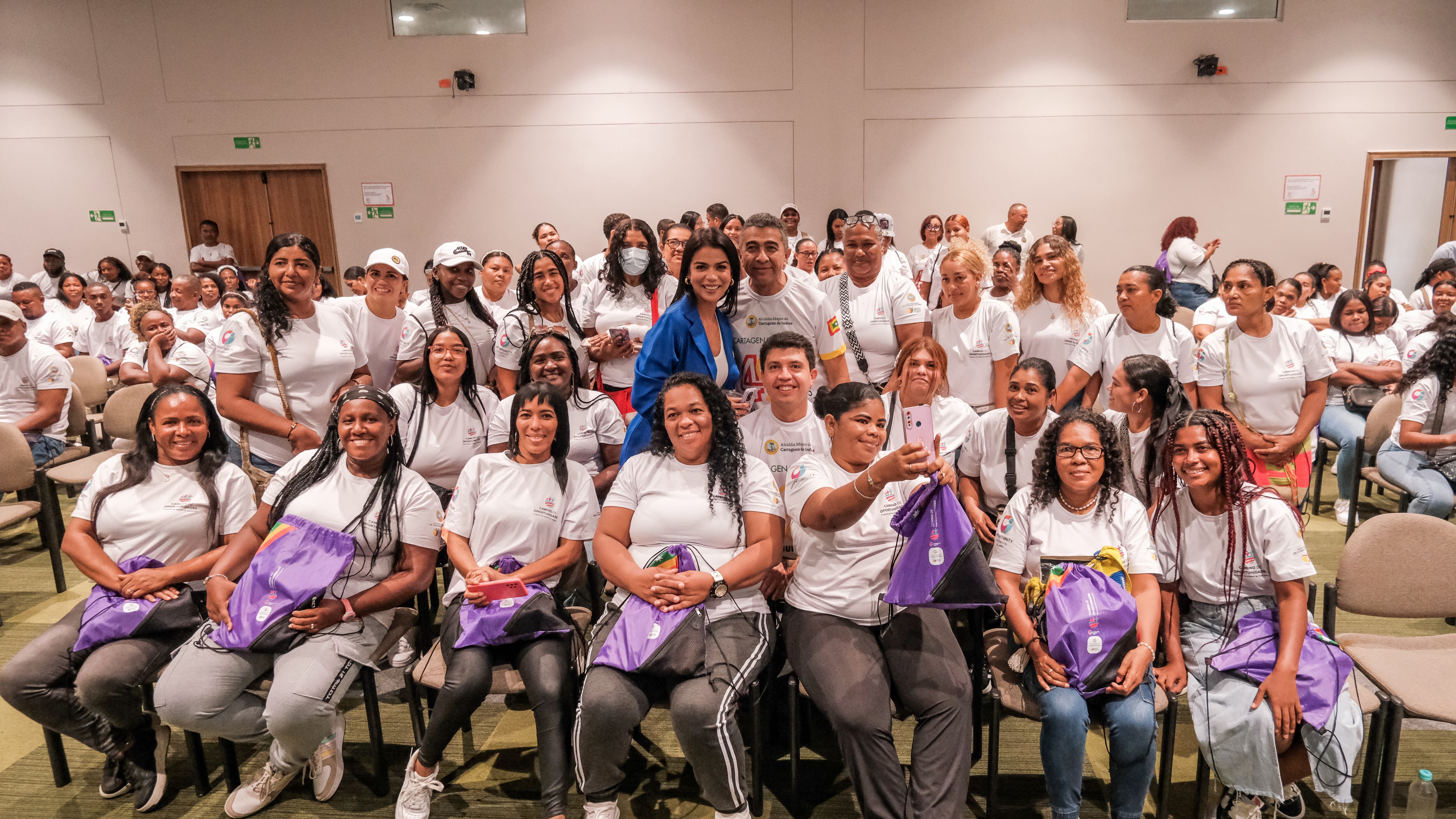 Foto las oportunidades llegan a Cartagena: 500 familias se suman a programa para salir de la pobreza.