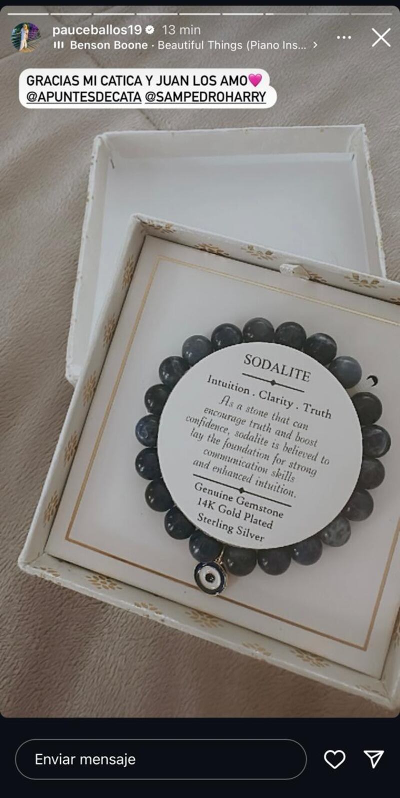 Paulina Ceballos, esposa de Carlos Calero mostró el regalo que recibió de Catalina Gómez y Juan Esteban Sampedro