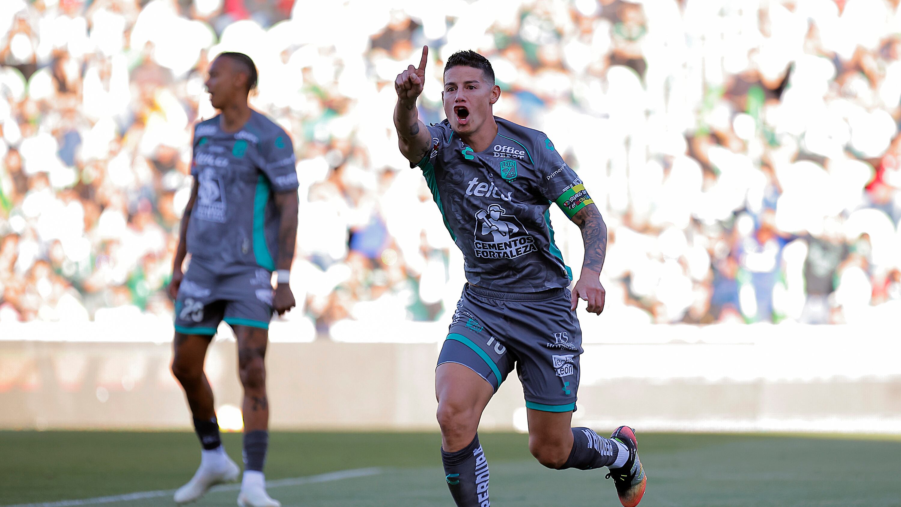 “Hay un interés grande para que alguien esté ahí”: A James le parece raro que FIFA saque a León del Mundial