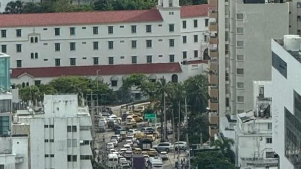 Foto de hallazgo de objeto sospechoso generó pánico en Bocagrande en Cartagena.