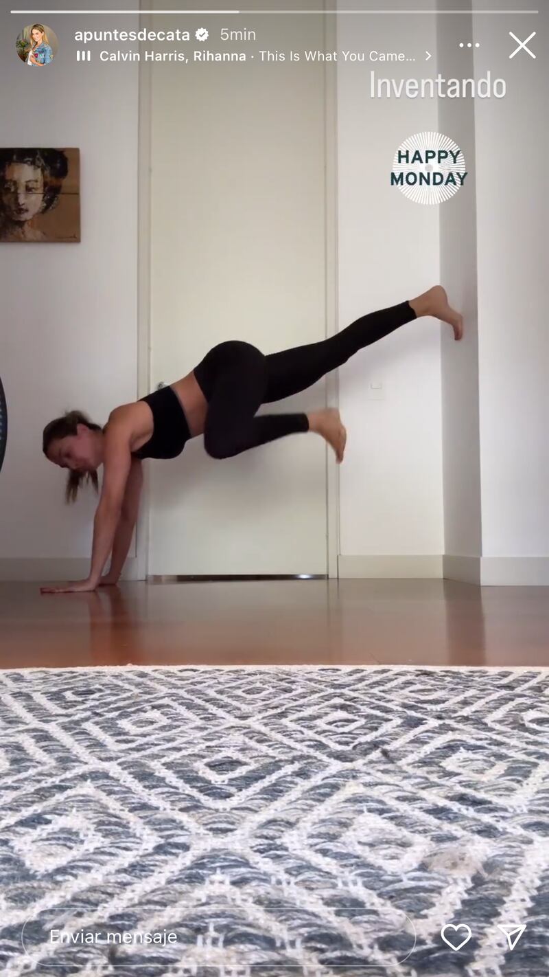 Catalina Gómez compartió su rutina de pilates de pared