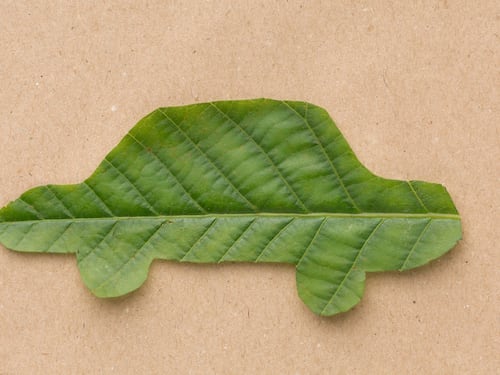 ¿Optar por un auto eléctrico o por un auto híbrido?