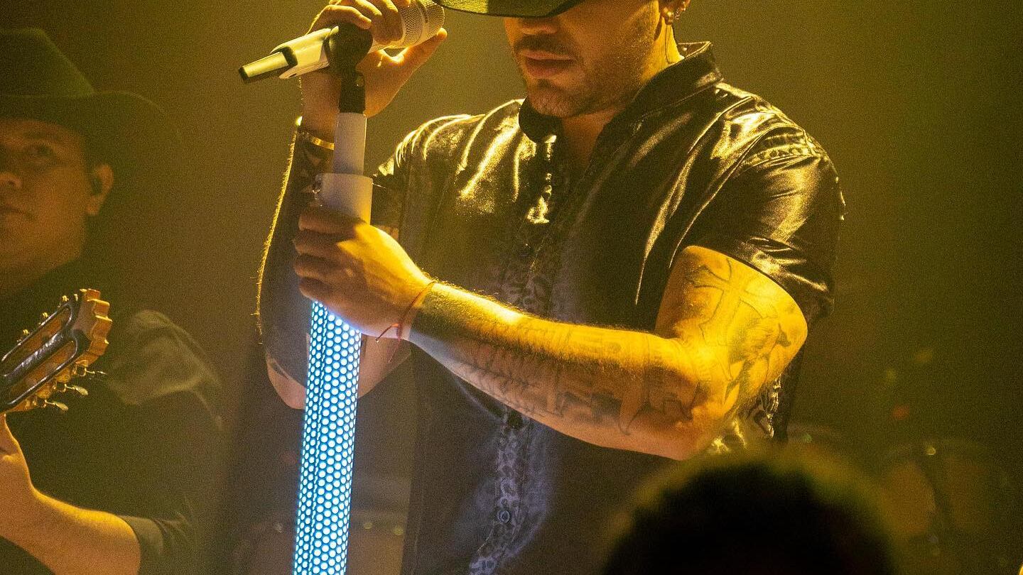 En el canal de la plataforma de YouTube del intérprete ya el video oficial acumula más de 437 millones de visitas