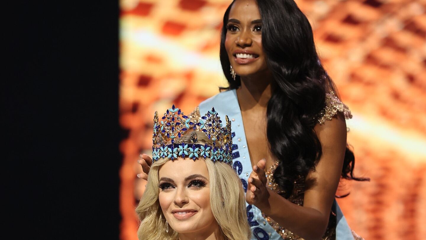 La representante de Polonia Karolina Bielawska obtuvo de la corona de Miss Mundo 2021, pero ¿quién es la hermosa mujer?