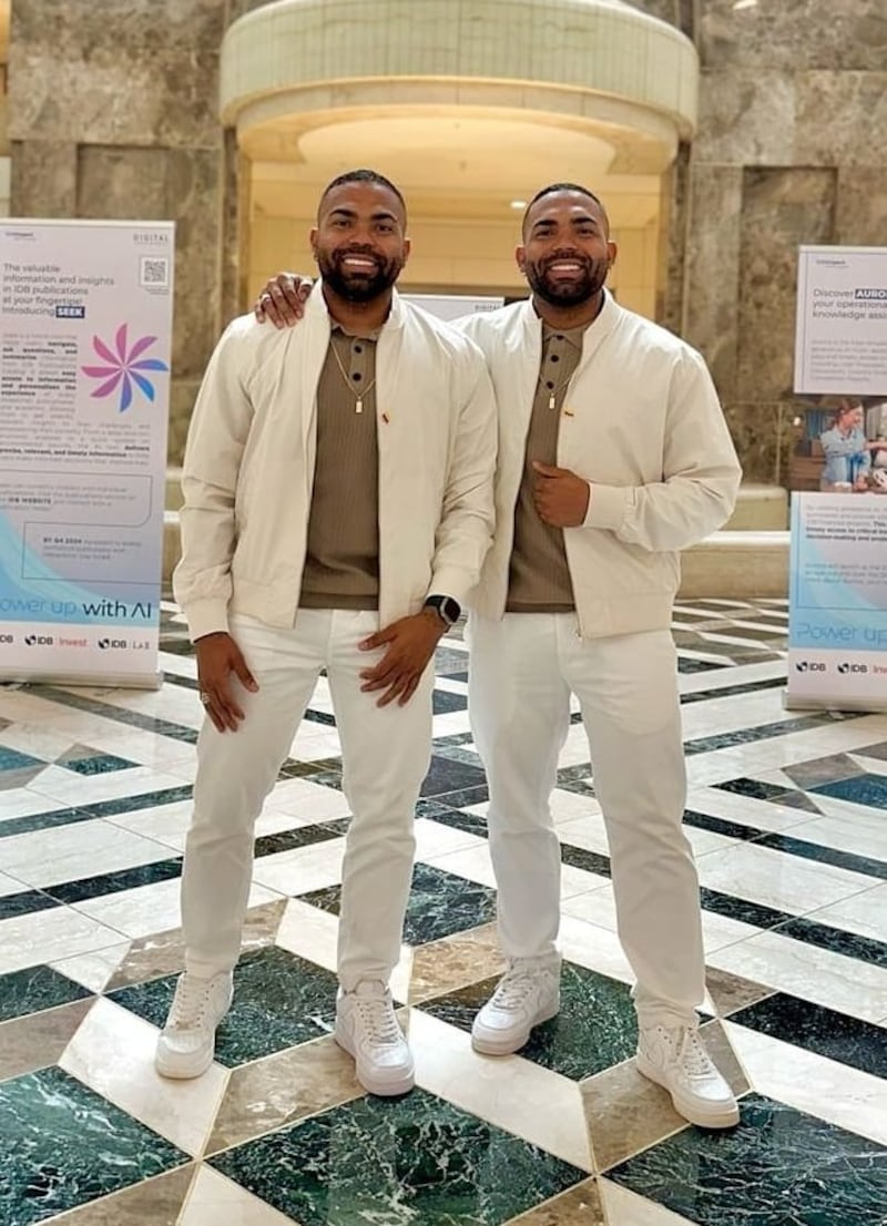 Criss y Ronny revelaron los secretos que tienen a ‘El Sticker’ en el radar de la música global