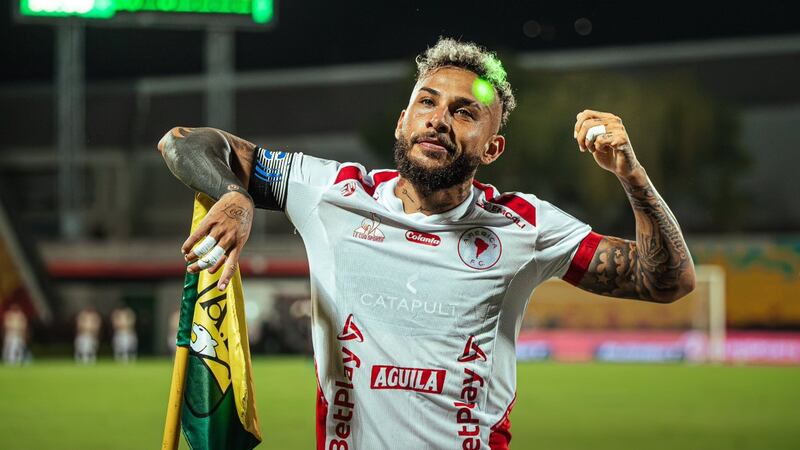 Duván Vergara podría tener un pie fuera del América ante la oferta de un grande del continente