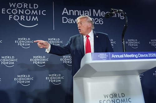 “Es propiedad de EE. UU.”: Trump sacude Davos con exigencia inmediata sobre Groenlandia