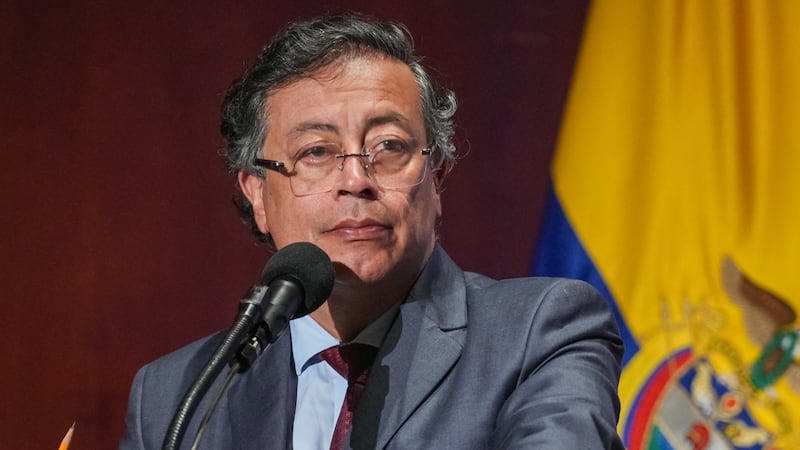 Petro arremetió contra Noticias Caracol por el informe sobre ‘Calarcá’ y dijo que usó como fuente a un preso que era presionado