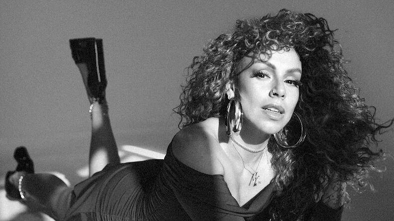 ¿La maternidad influye en la creación musical? Maía responde tras publicar su álbum Colores