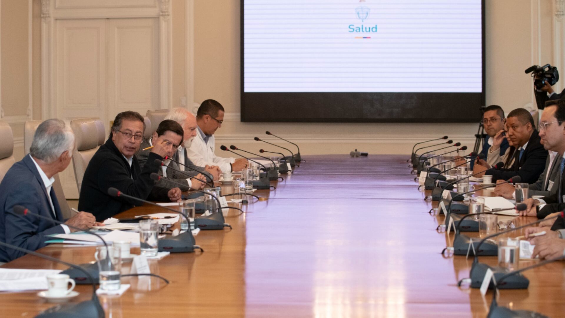 Petro tuvo reunión clave con personal de la salud para tratar el tema de la viruela del mono.