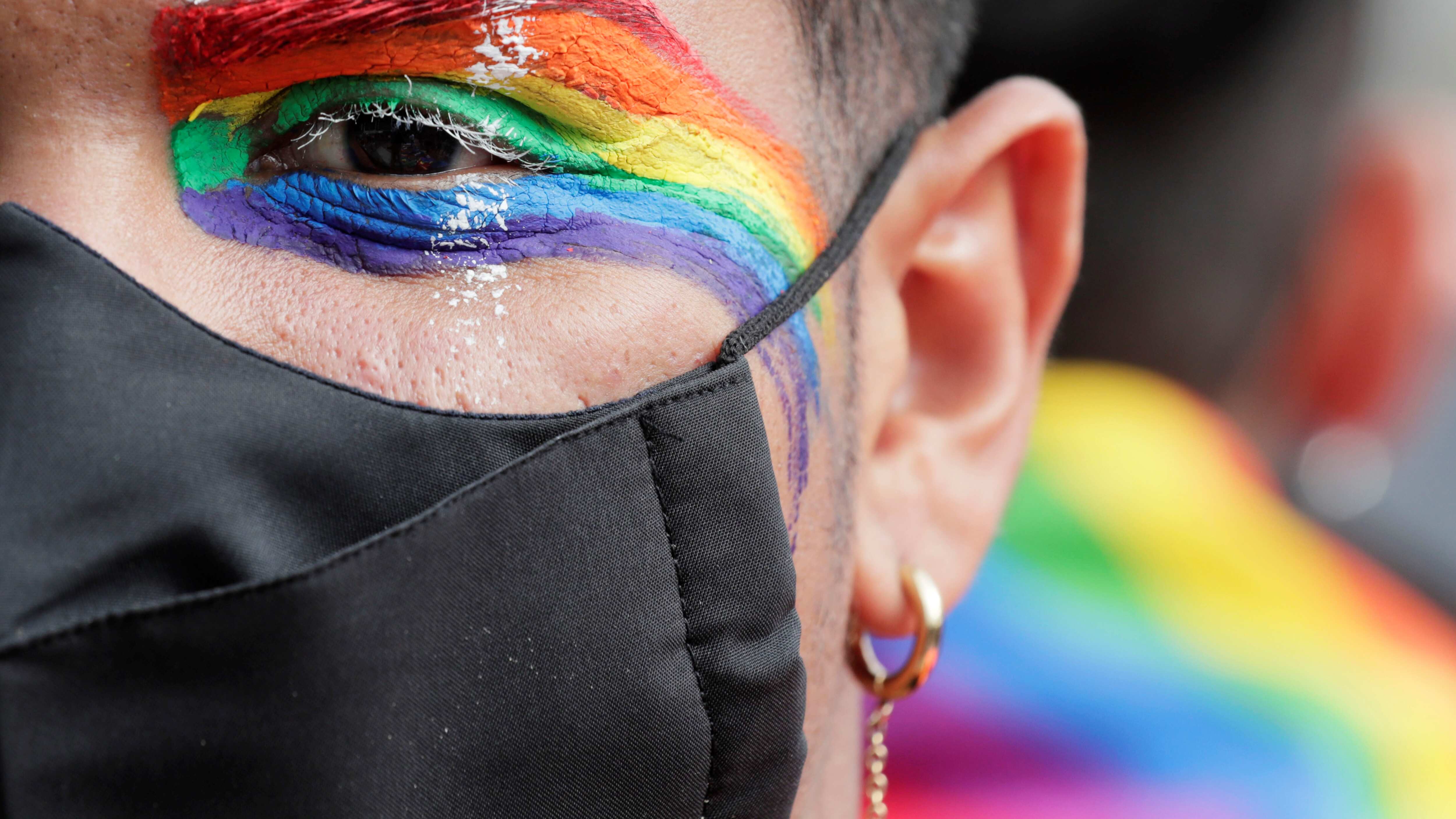 Personas no binarias y transexuales fueron incluidas en la Reforma: a esta edad se podrán pensionar