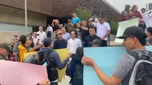 Federico Gutiérrez y primera línea en Medellín