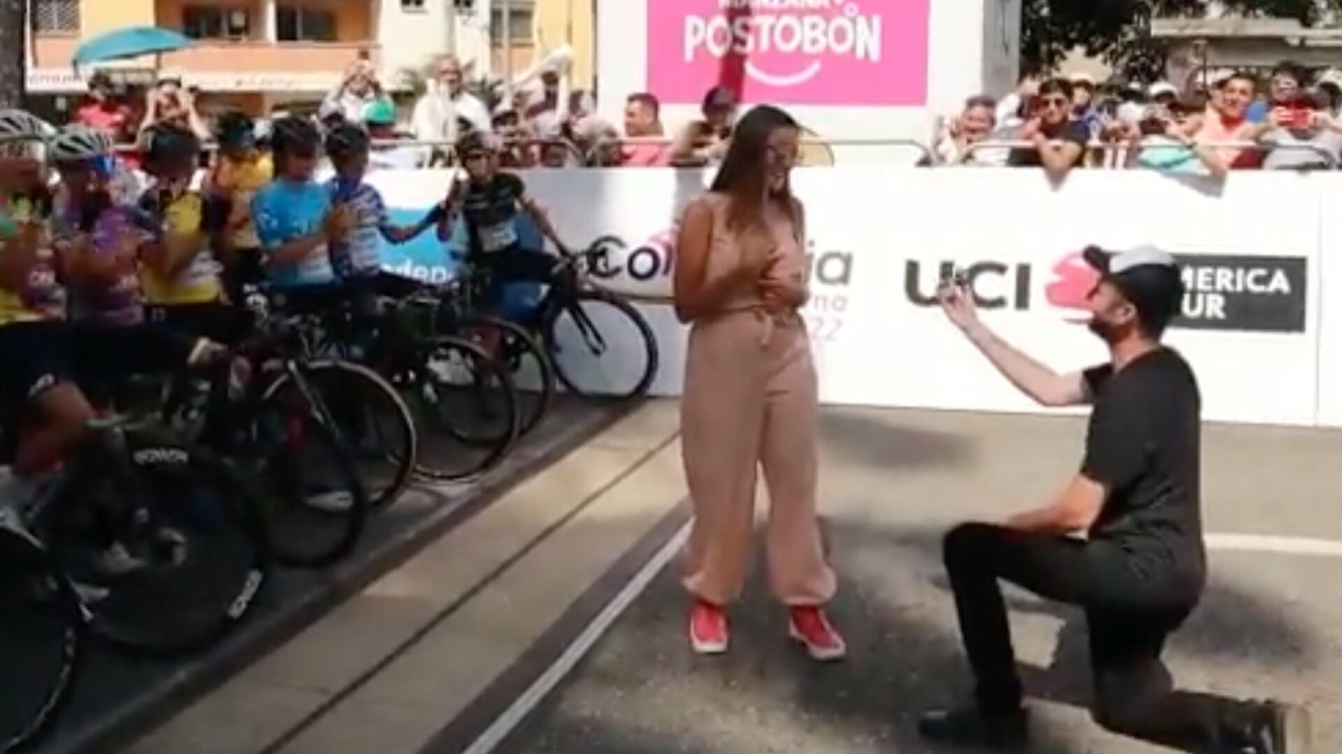 Pedida de Matrimonio Vuelta a Colombia Femenina 2022