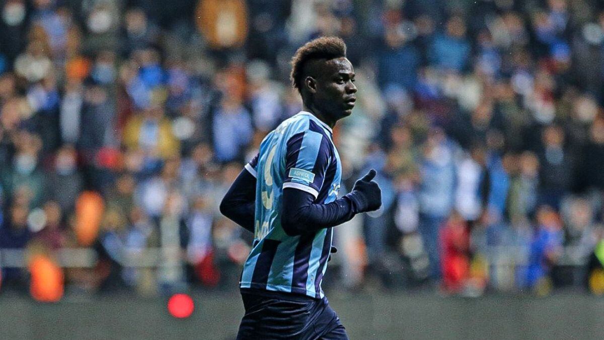Mario Balotelli sorprendió al confesar que quiere jugar en Boca Juniors