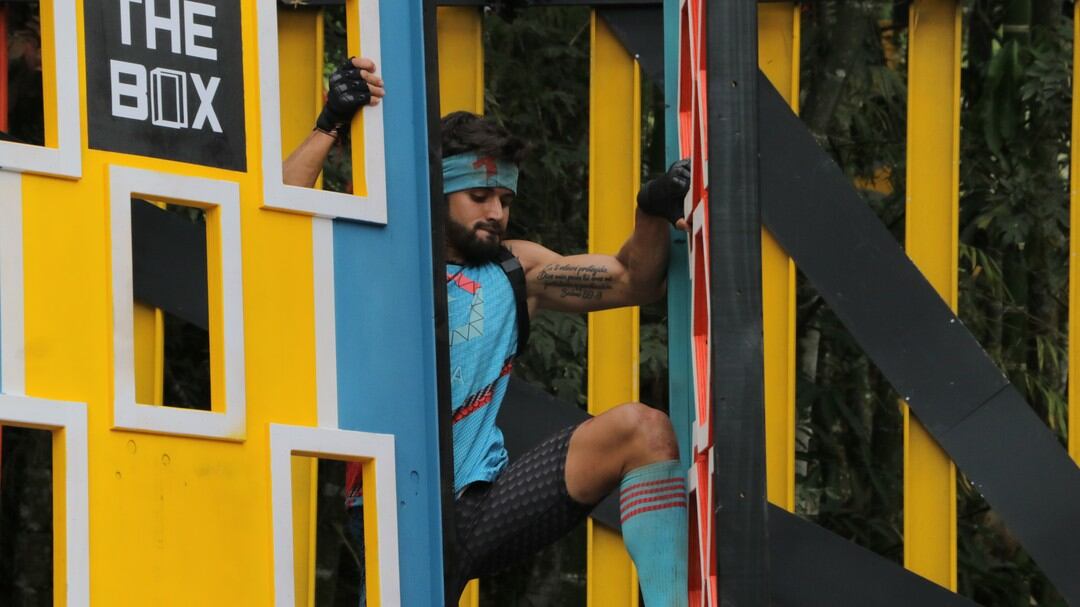 El capitán de la casa Beta, Ricky, es panadero artesanal y en dos oportunidades ha preparado sus especialidades al equipo.