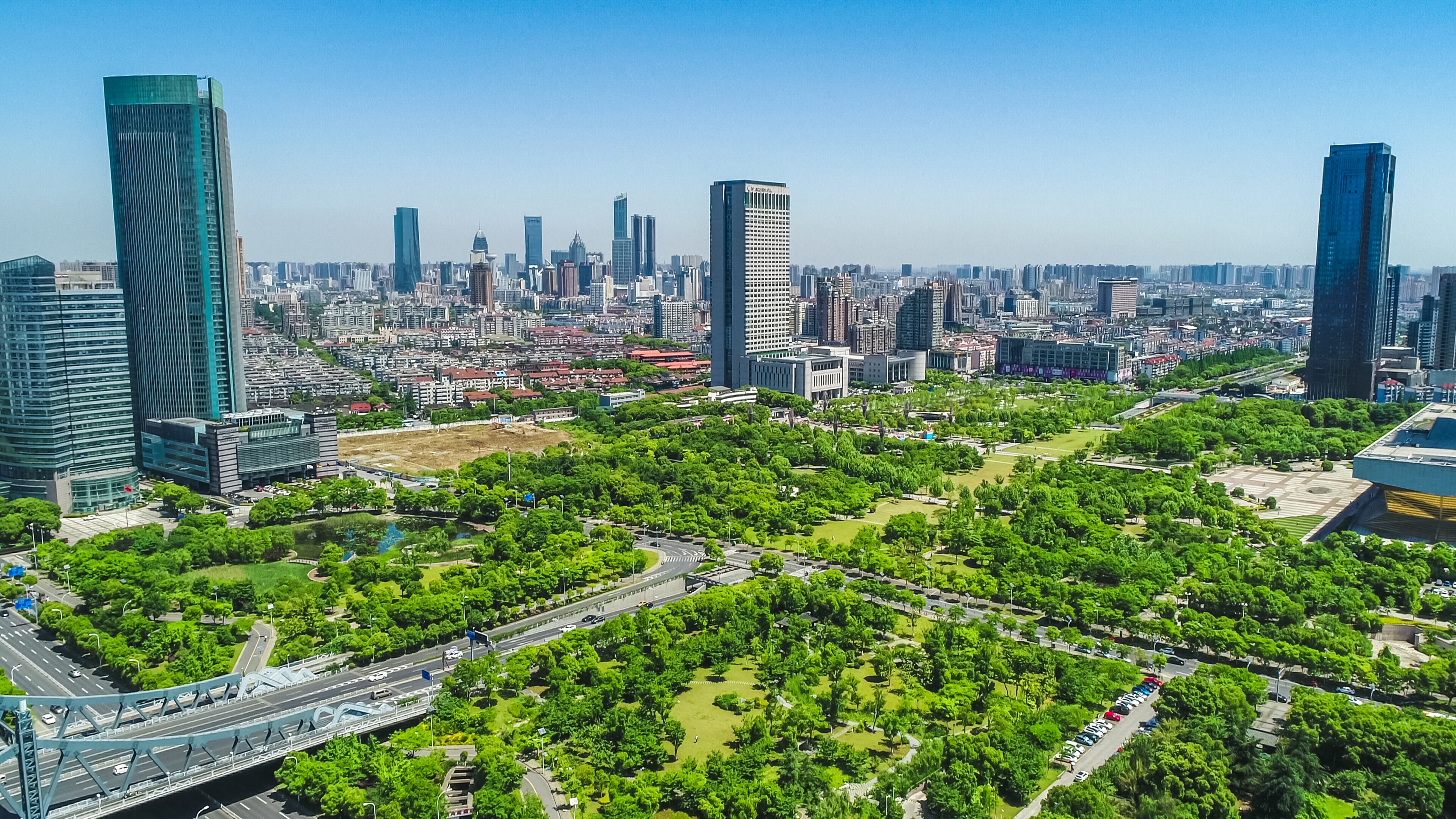 Muchos de los ecosistemas en la ciudad han sido destruidos debido a la necesidad de avanzar en proyectos de infraestructura
