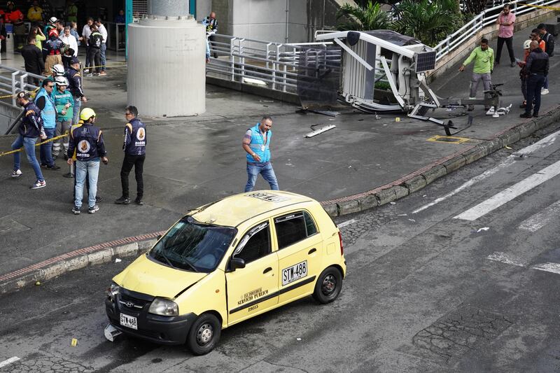 Una cabina del metrocable se desplomó en Medellín