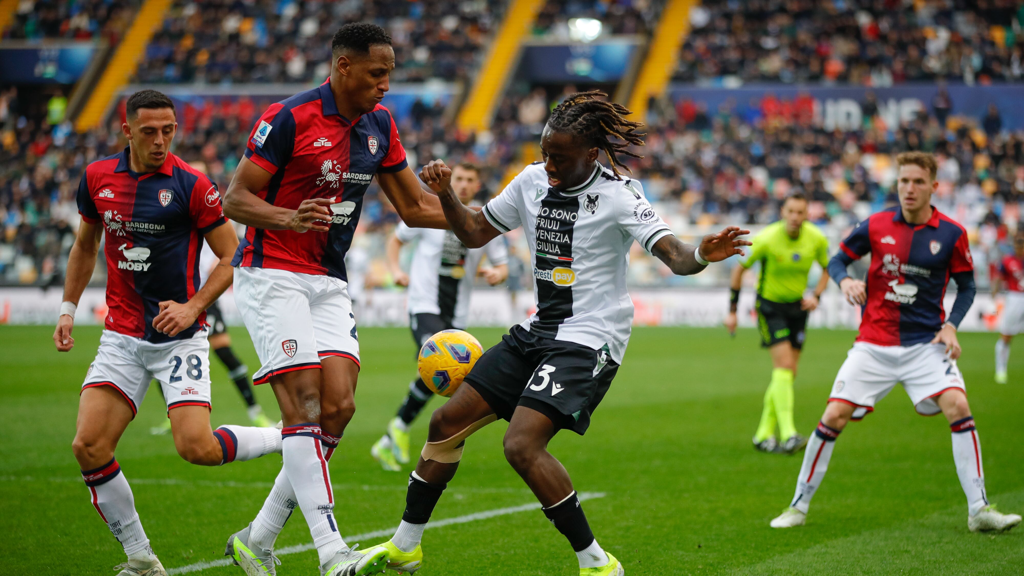 Juan Felipe Cadavid regañó a Yerry Mina por pellizcarle el pecho a los rivales