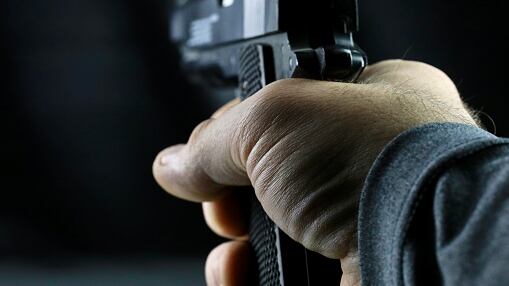 Secuestrador dispara a su supuesto cómplice en el ojo y la víctima logra escapar en Quito