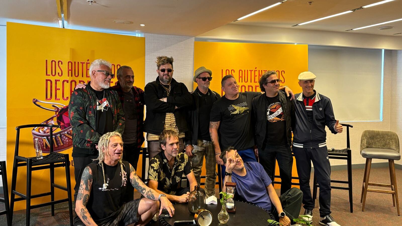 Los auténticos decadentes en conferencia de prensa