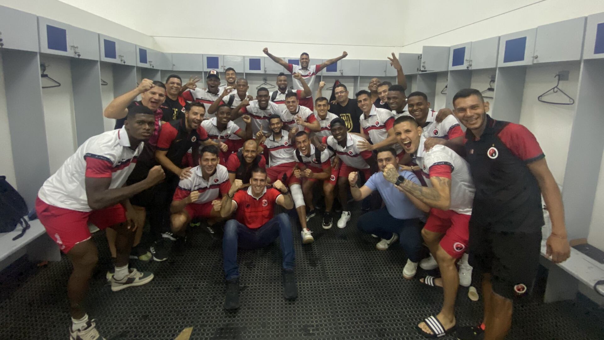 Cúcuta despidió a su técnico, pero los hinchas quieren es un cambio de raíz