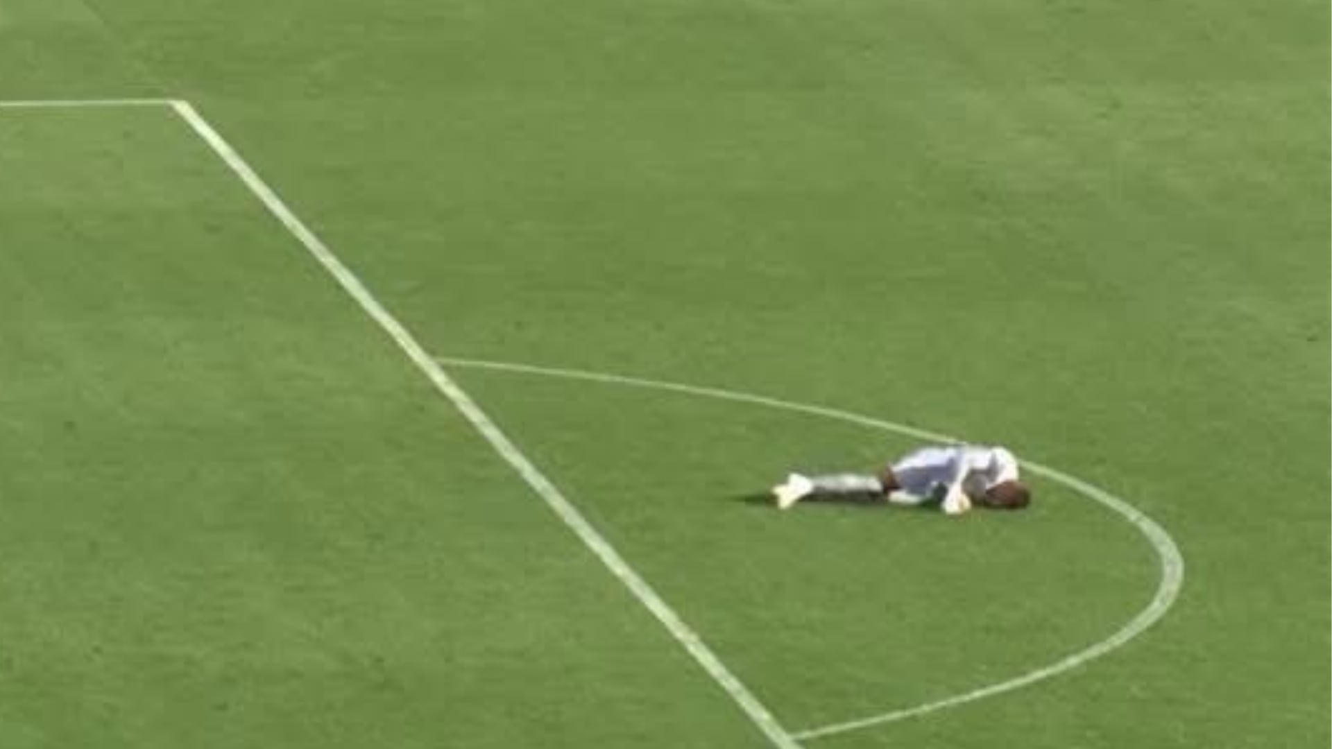 Momentos de angustia se vivieron en la Copa de África: Portero se desmayó en pleno partido