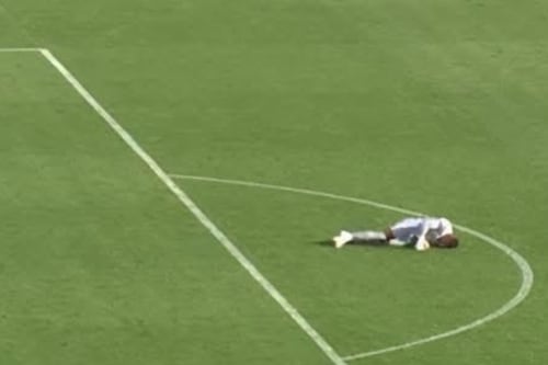 Momentos de angustia se vivieron en la Copa de África: Portero se desmayó en pleno partido