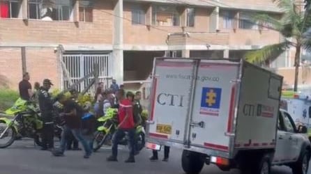 Niña se cayó de un piso 13 en Medellín