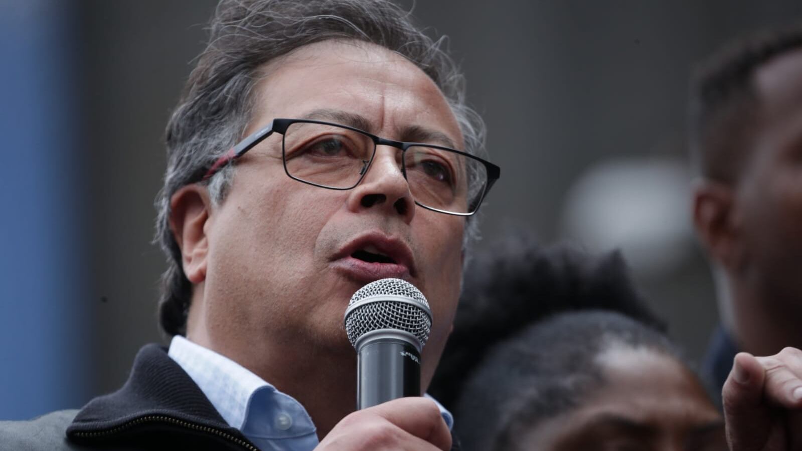 El presidente Gustavo Petro habla en la Plaza de Bolívar de Bogotá en la marcha del 7 de junio de 2023.