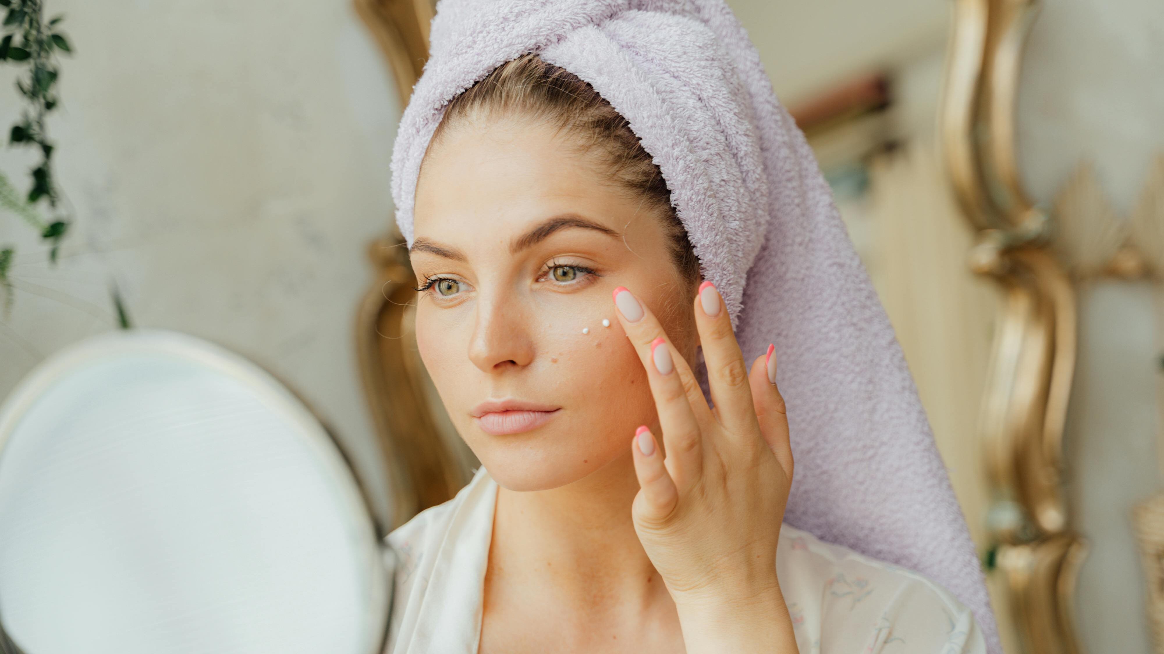 ¿Cómo aprovechar el invierno para reducir manchas en la piel?