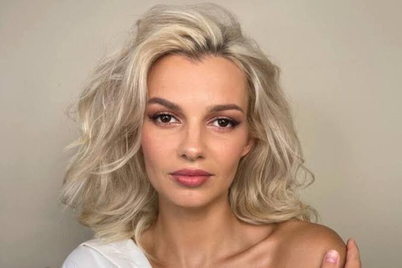 Mujer ucraniana de 23 años es brutalmente asesinada en pleno vagón del metro en Estados Unidos