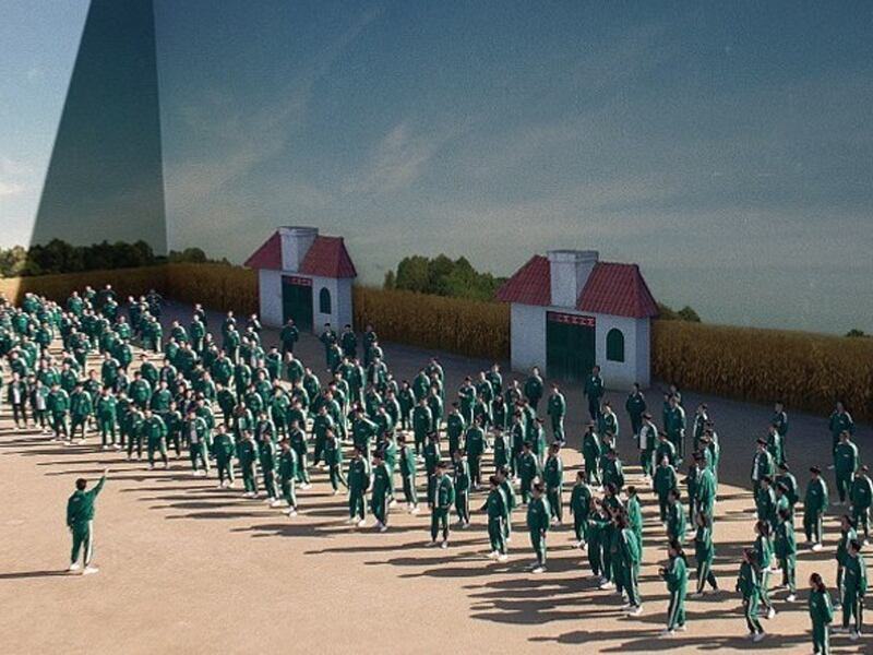 ‘El Juego del Calamar’: así lucirían Ángela Aguilar, Shakira y otras estrellas como jugadores