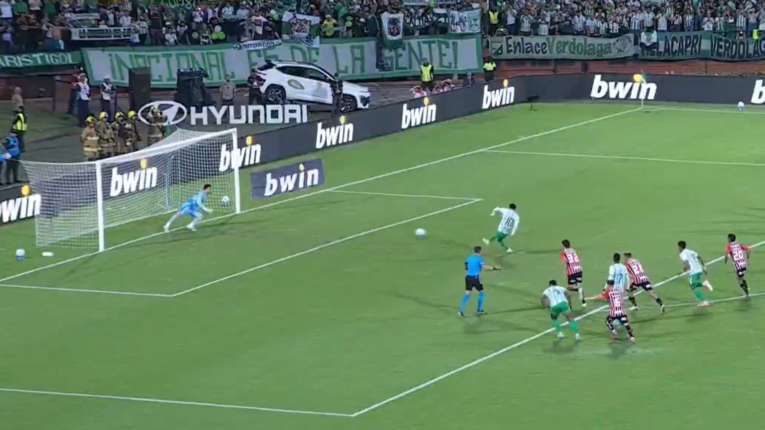 Edwin Cardona desperdicia penal - ESPN