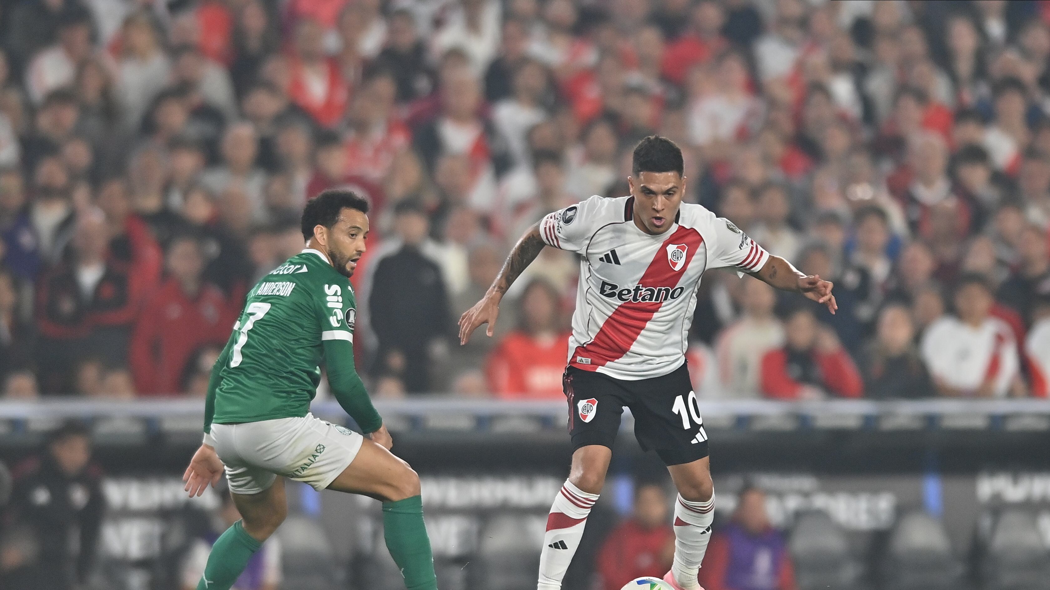 JuanFer es bueno en defensa y en ataque: Quintero hizo fundamental barrida para salvar a River Plate