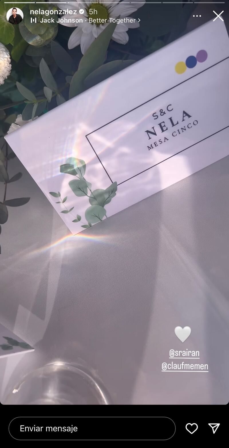 Nela González estuvo de matrimonio celebrando de principio a fin