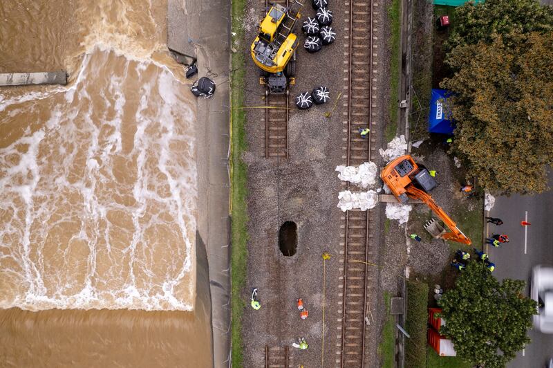 Daño en los rieles del Metro de Medellín.