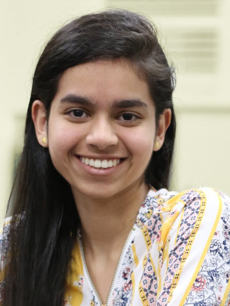 Pooja Kasiviswanathan, estudiante de secundaria y coautora de la investigación