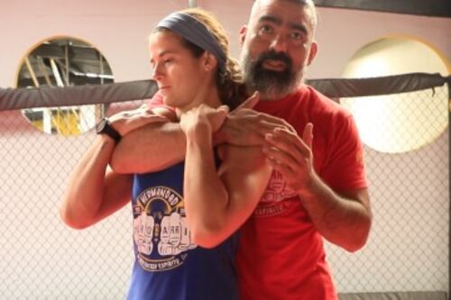 Video: Tres ejercicios de defensa personal que te podrían salvar durante una agresión