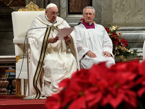 Papa Francisco pide a feligreses “compartir con quien no tiene” en Navidad 