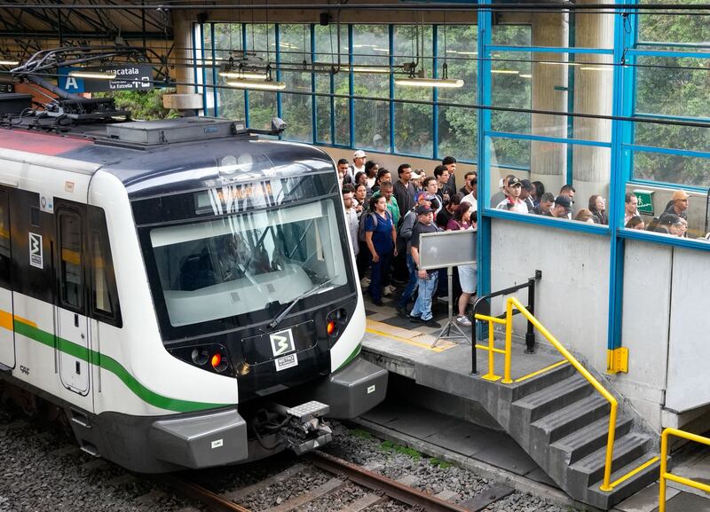 Daño en los rieles del Metro de Medellín.