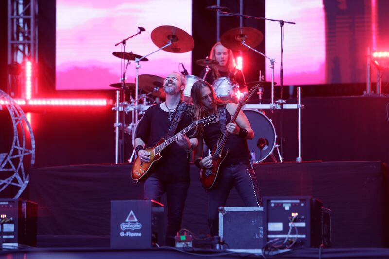 Epica, de Países Bajos, durante su presentación en Rock al Parque 2022.