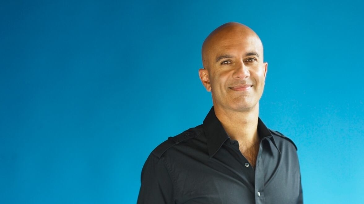 Robin Sharma regresa con nuevo libro sobre la riqueza verdadera