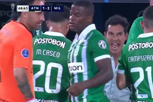 A muchos les dio la impresión que los futbolistas de Atlético Nacional ‘le dieron la espalda’ a su DT