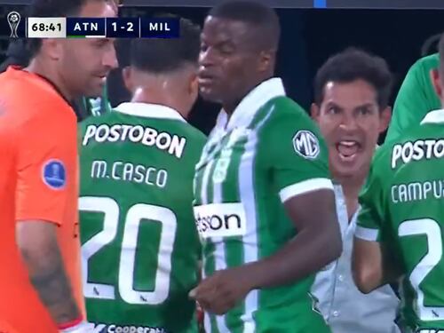 A muchos les dio la impresión que los futbolistas de Atlético Nacional ‘le dieron la espalda’ a su DT