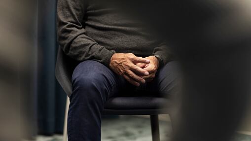 Docente y psicólogo capturado por el delito de abuso sexual.