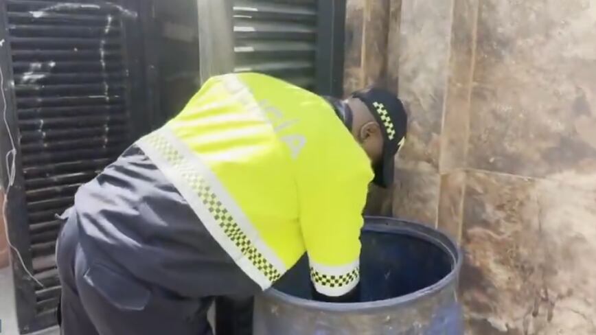 Hallan con vida a bebé recién nacida que botaron a la basura en Bogotá