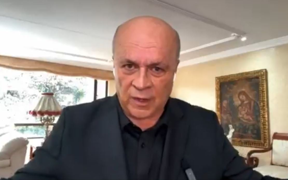 “Del cuello para abajo somos de lo mejor”, Carlos Antonio Vélez por lo dicho por Renato Gaucho 