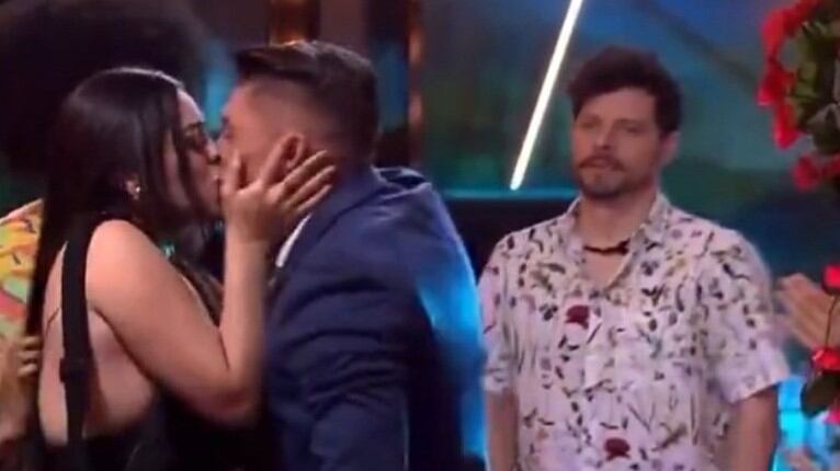 La petición de matrimonio de Ignacio Baladán a La Segura terminó en una ola de memes protagonizados por Julián Trujillo.