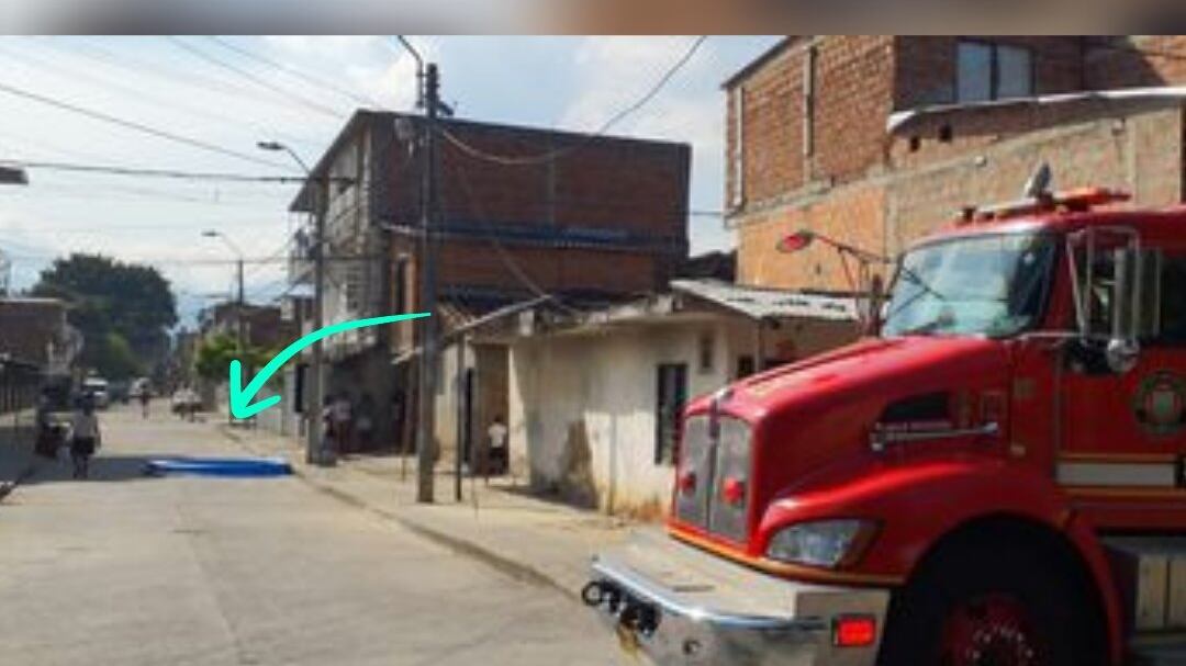 Un grupo de personas llamó a la línea de emergencia para reportar un incendio que resultó siendo una broma para que les llenaran una piscina en vía pública.