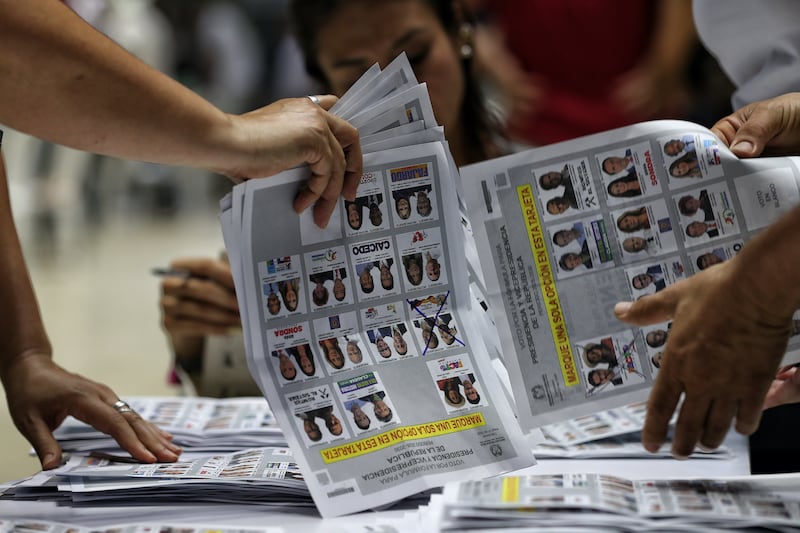 Las altas cortes blindan el escrutinio técnico y exigen a los políticos frenar la incertidumbre